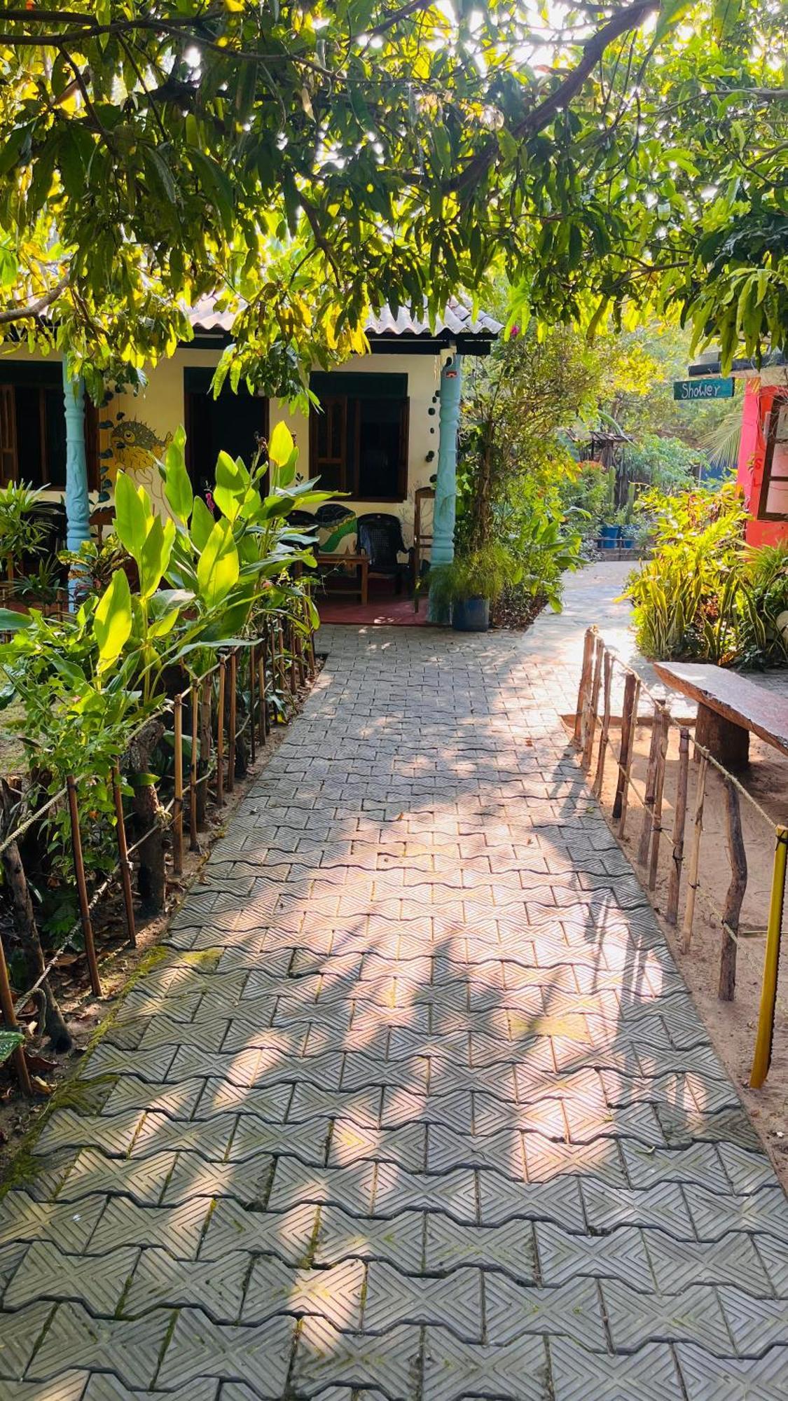 Lobster Inn Trincomalee Dış mekan fotoğraf