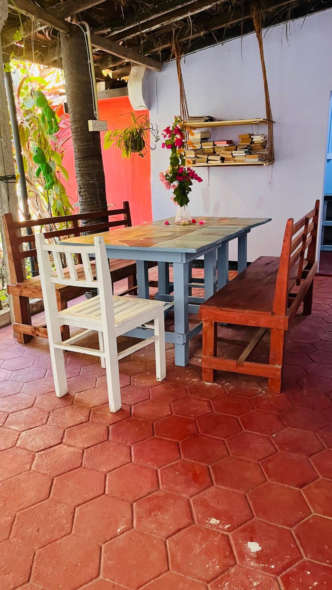 Lobster Inn Trincomalee Dış mekan fotoğraf