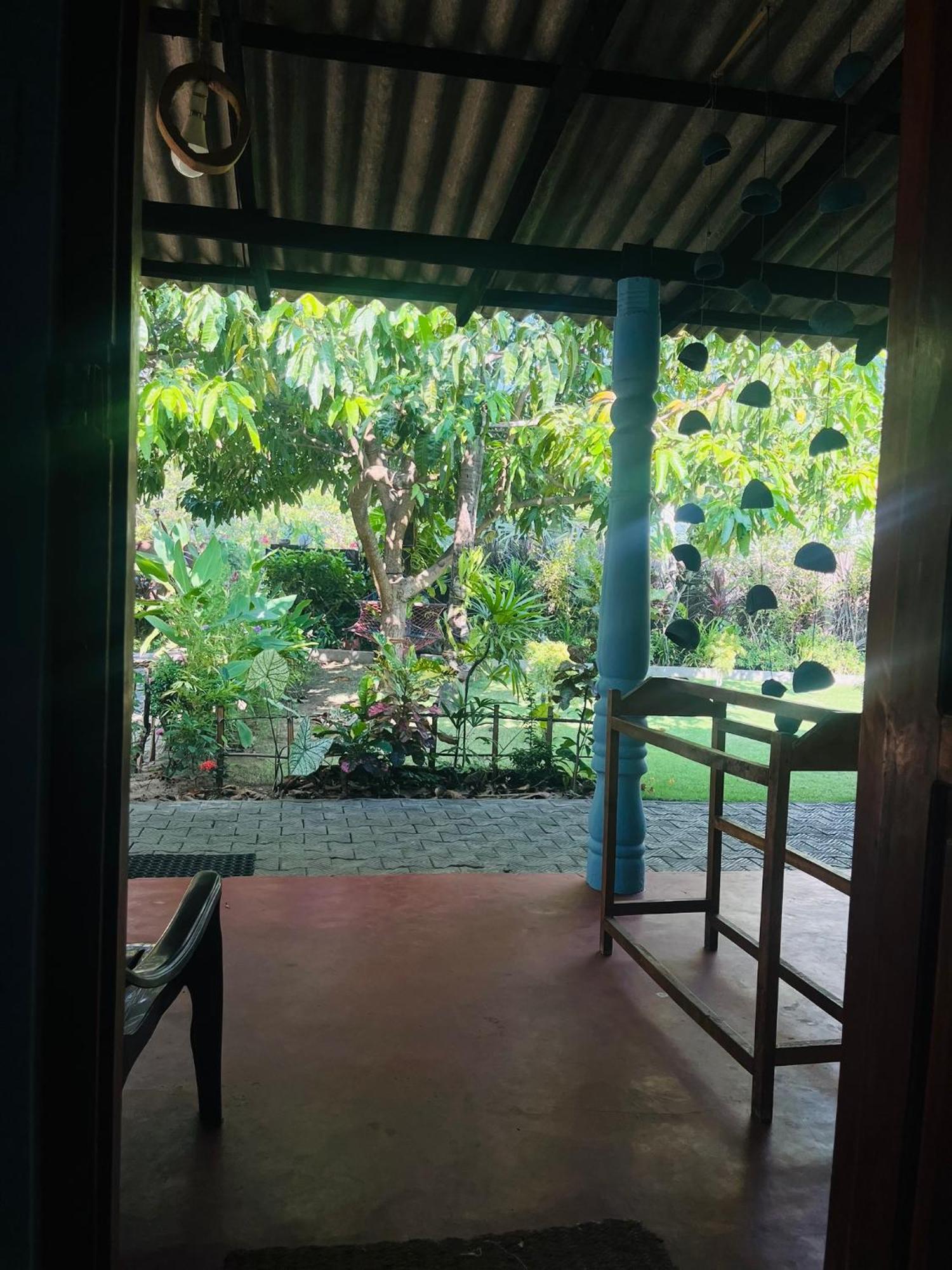 Lobster Inn Trincomalee Dış mekan fotoğraf