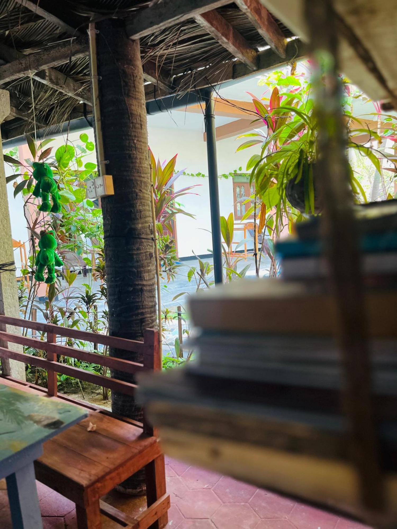 Lobster Inn Trincomalee Dış mekan fotoğraf