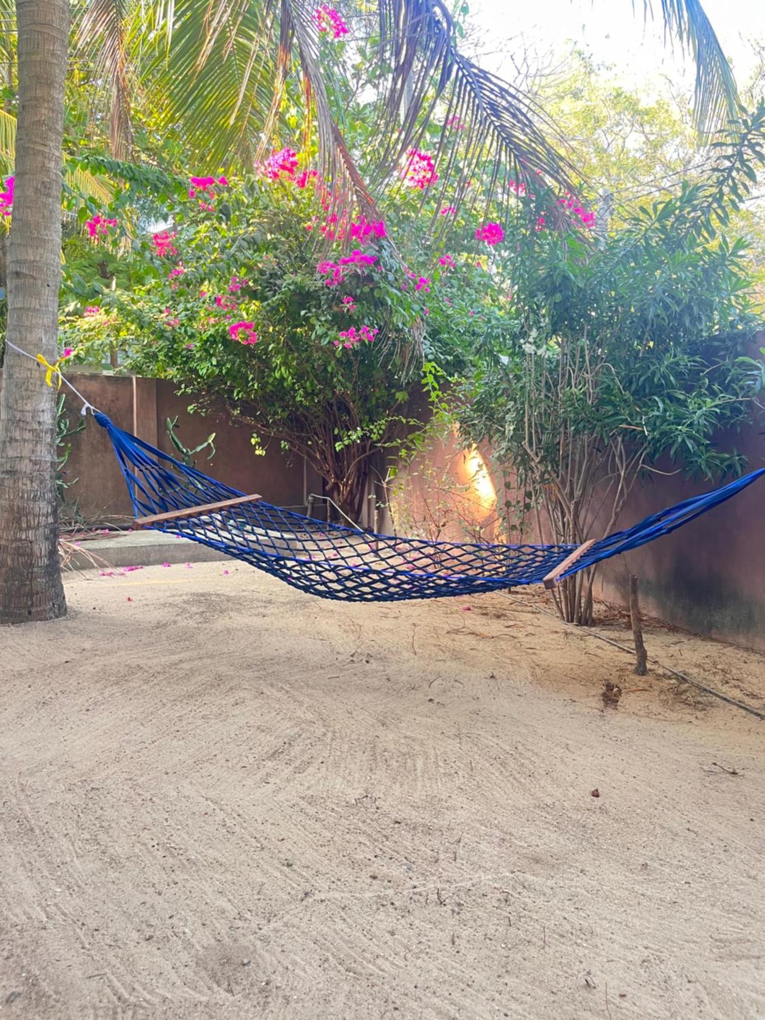 Lobster Inn Trincomalee Dış mekan fotoğraf