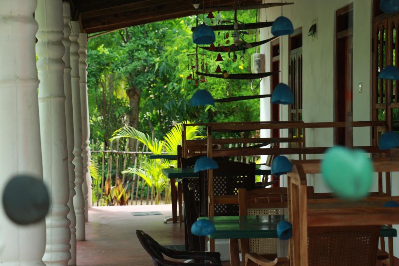 Lobster Inn Trincomalee Dış mekan fotoğraf
