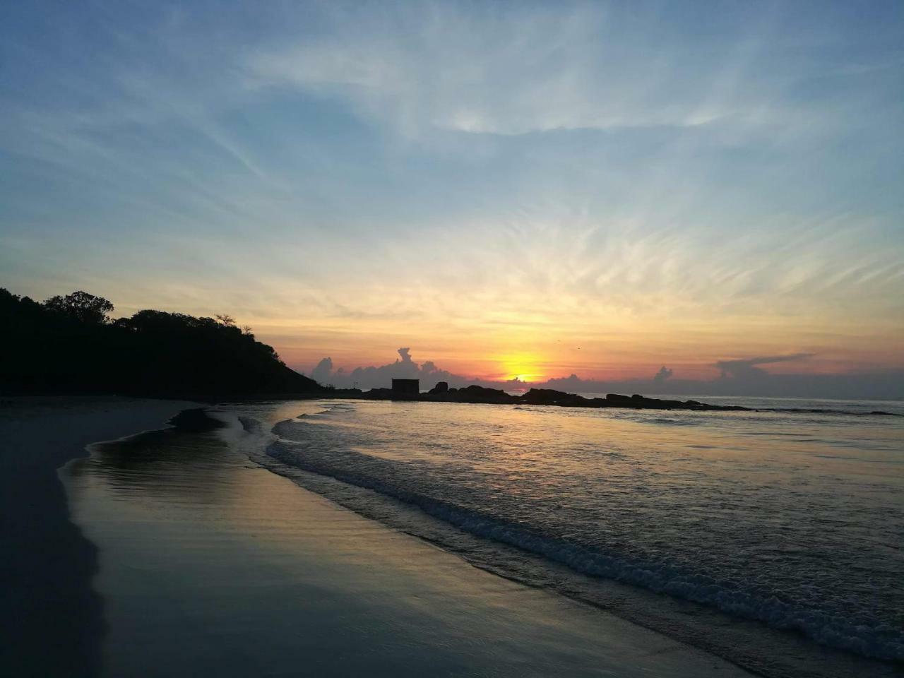 Lobster Inn Trincomalee Dış mekan fotoğraf