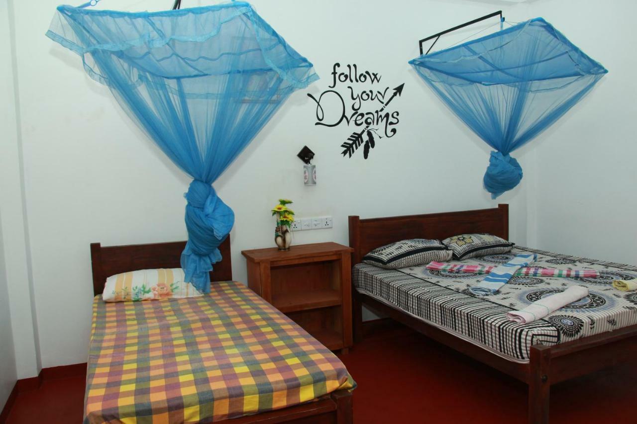 Lobster Inn Trincomalee Dış mekan fotoğraf